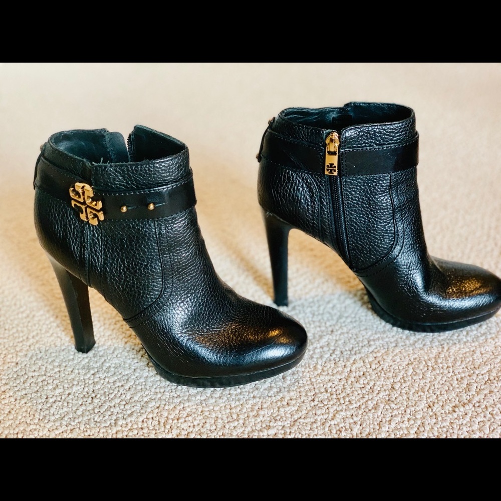 Tory Burch heeled black booties 7.5